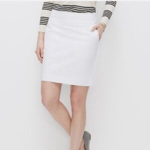 Like new Ann Taylor petites white cotton skirt 00 petite